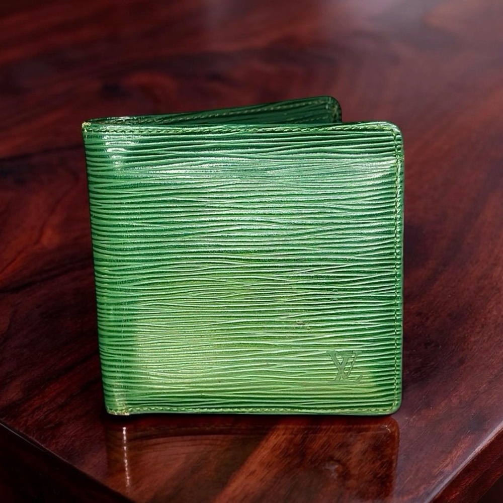 RARE 1992 LOUIS VUITTON Green Epi Leather wallet - MI0942
